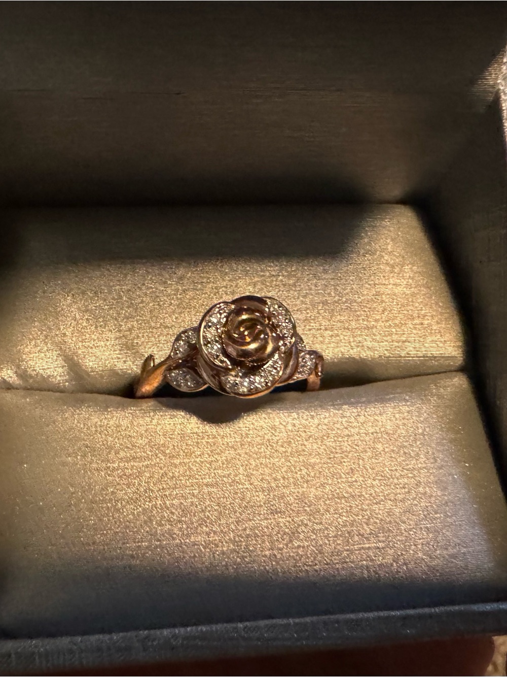 🌹 Enchanted Disney Fine Jewelry Belle Diamond Rose Ring 🌹